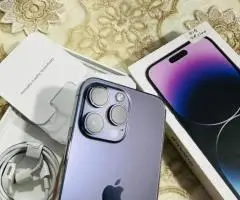 Cet iPhone 14 Pro est disponible à la vente.